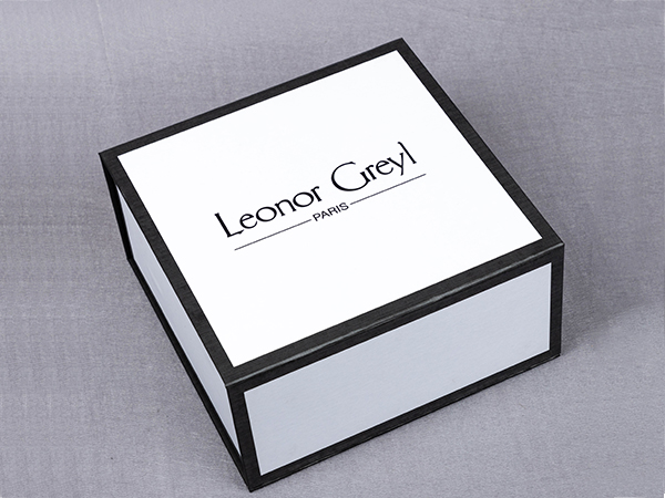 Leonor Greyl folding box