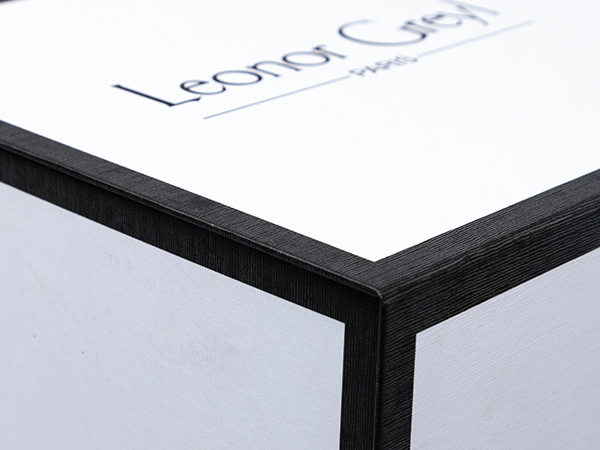 Leonor Greyl folding box